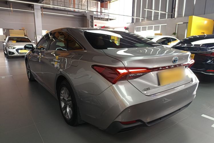 Used Toyota Avalon 2019 Dual-Engine 2.5L Luxury Edition China VI Standard
