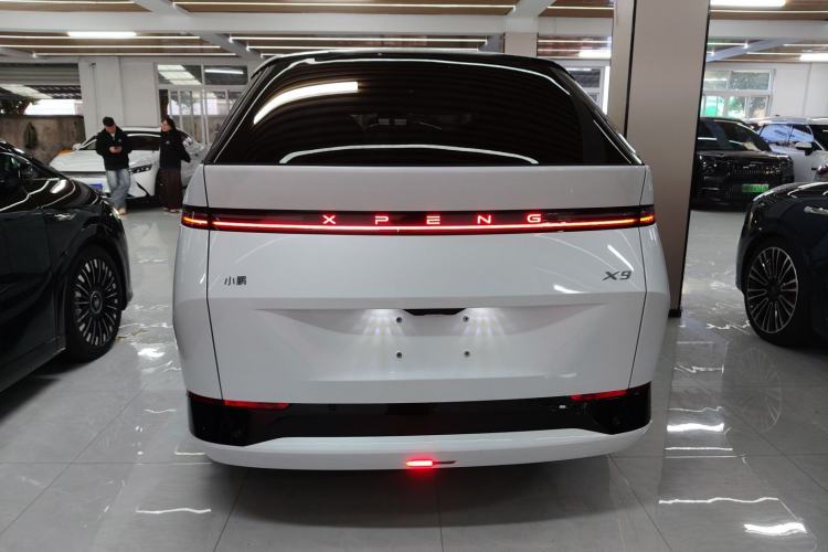 Used XPeng X9 2025 740 Ultra-Long Range Max