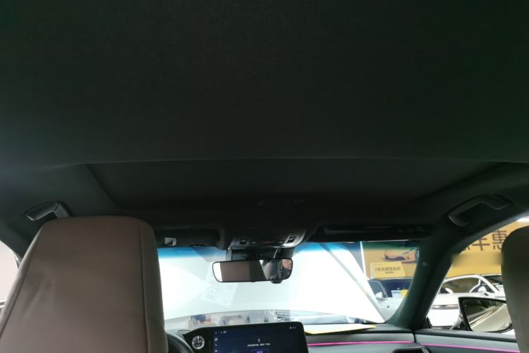 Used Lexus ES 2025 300h Deluxe Edition
