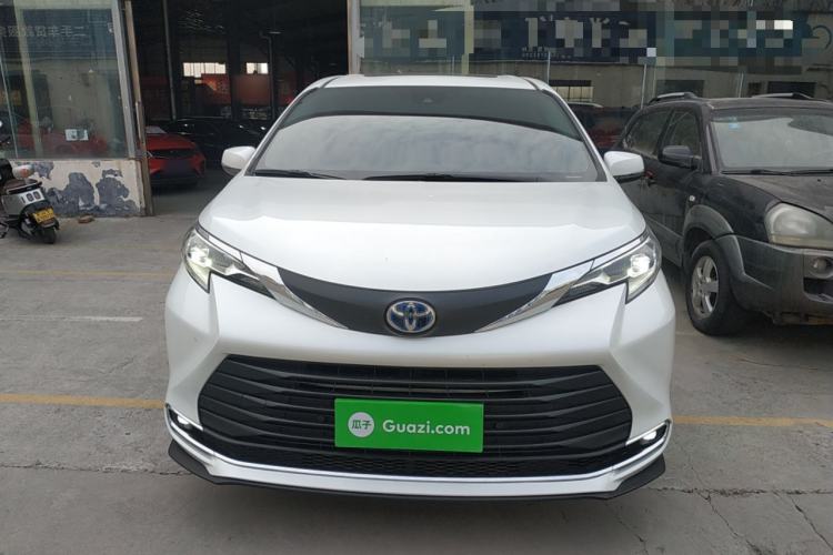 Used Toyota Sienna 2023 2.5L Hybrid Comfort Edition