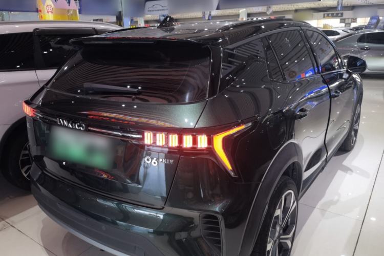 Used Lynk & Co 06 EM-P 2023 1.5T Remix PHEV Hero
