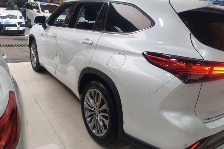 Used Toyota Highlander 2022 Dual-Engine 2.5L Four-Wheel Drive Prestige Version 7 Seats