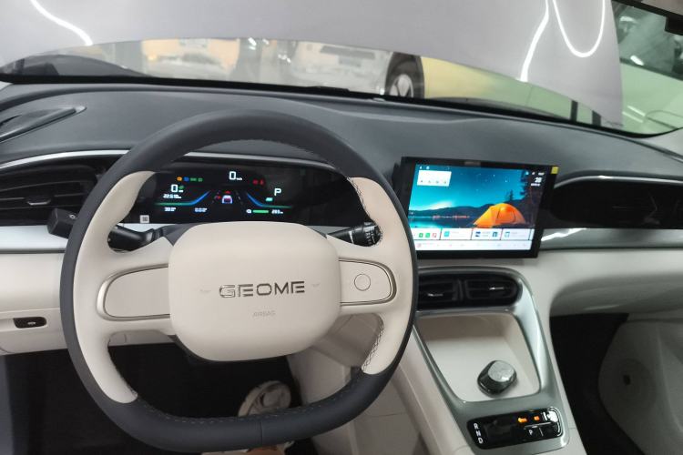 Used  Geome 2025 310km Youth Edition
