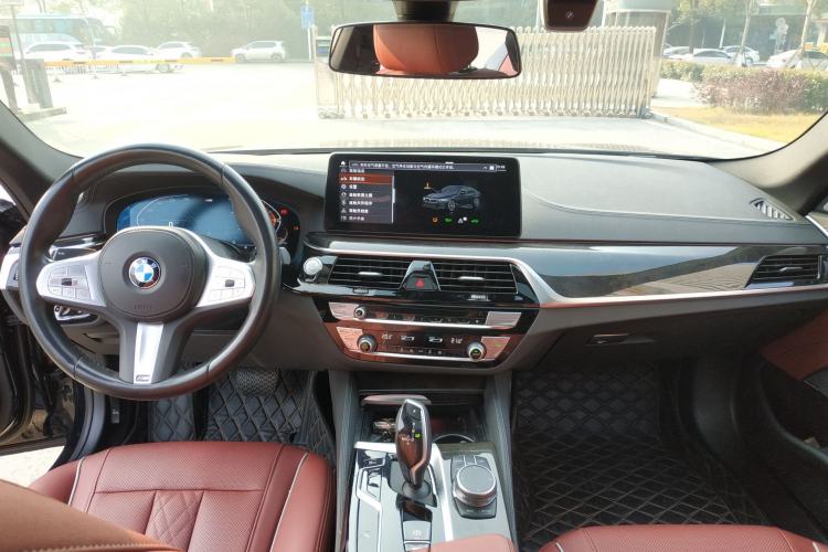 Used BMW 5 Series 2022 Second Facelift 525Li M Sport Package
