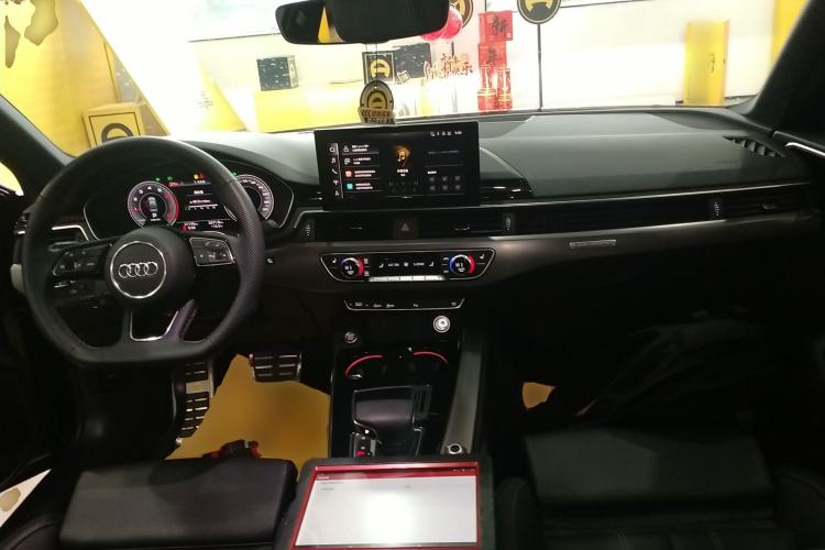 Used Audi A4L 2024 40 TFSI quattro RS Performance Package
