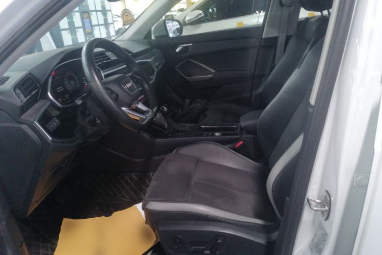 Used Audi Q3 2022 35 TFSI Fashion Dynamic Model
