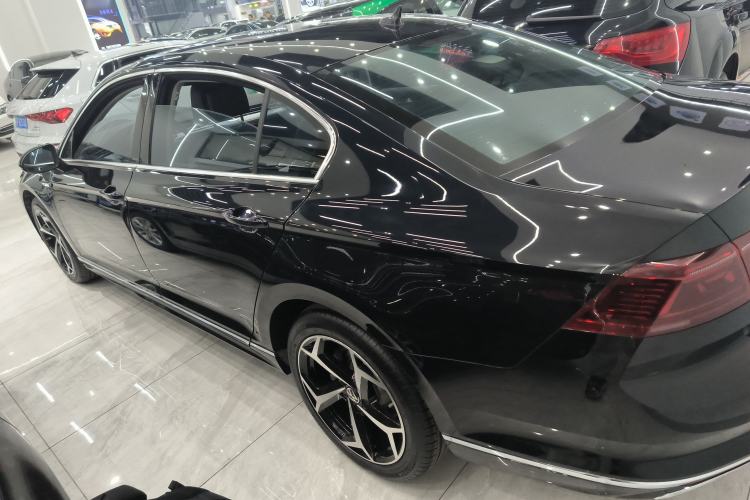 Used Volkswagen Magotan 2023 2 Million Units Commemorative Edition 330TSI DSG Luxury Version
