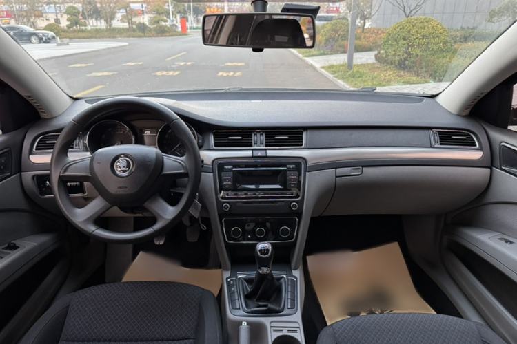 Used Skoda Superb 2013 1.4TSI Manual Shengshi Edition
