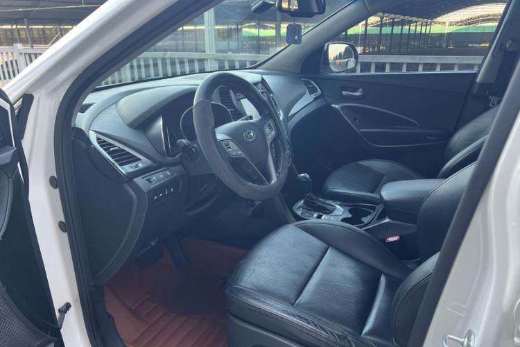 Used Hyundai Grand SantaFe 2013 3.0L 7-Seater 4x4 Flagship Edition