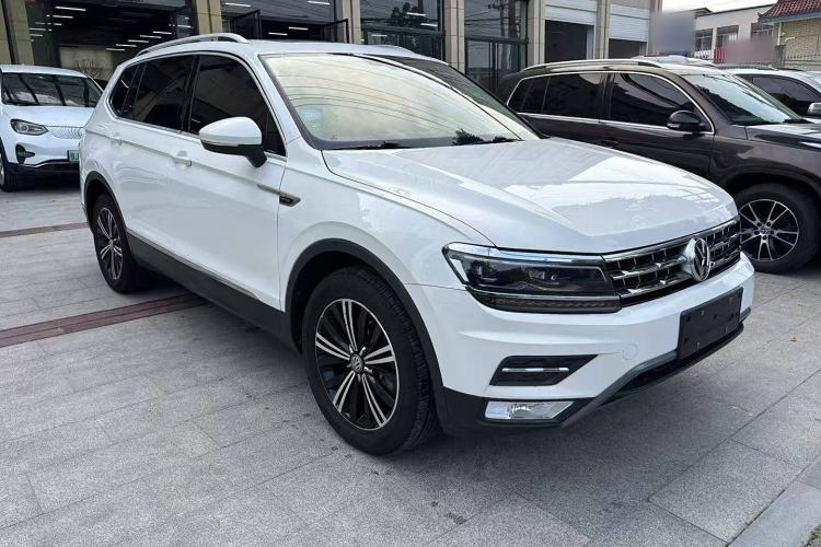 Used Volkswagen Tiguan L 2018 380TSI Automatic All-Wheel Drive Luxury Edition
