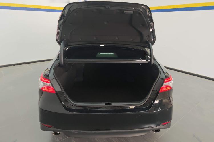 Used Toyota Camry 2021 2.5G Luxury Edition
