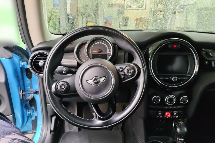 Used  MINI 2014 1.5T COOPER Fun
