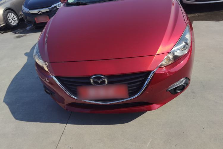 Used Mazda Mazda 3 Axela 2016 Hatchback 1.5L Automatic Luxury Model