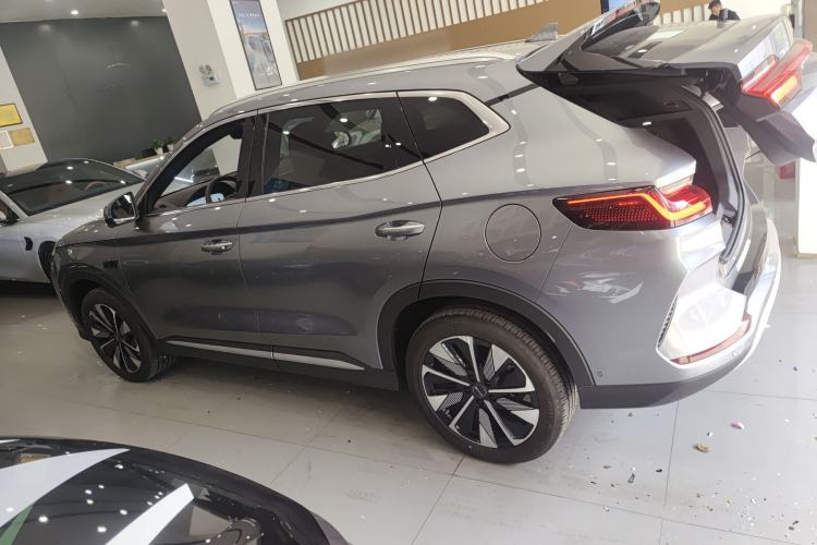 Used BYD Song PLUS New Energy 2025 EV 520km Premium Version
