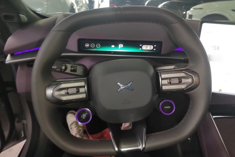 Used XPeng P7 2025 Model—750 All-Wheel-Drive High-Performance Ultra
