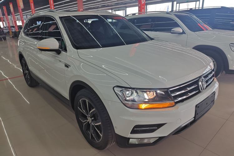 Used Volkswagen Tiguan L 2019 330TSI Automatic Two-Wheel Drive Smart Luxury Version China V Emission Standard
