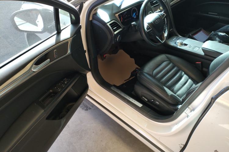 Used Ford Mondeo 2017 EcoBoost 180 Stylish Model
