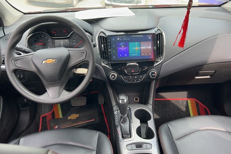 Used Chevrolet Cruze 2018 320 Automatic Pioneer Sunroof Edition
