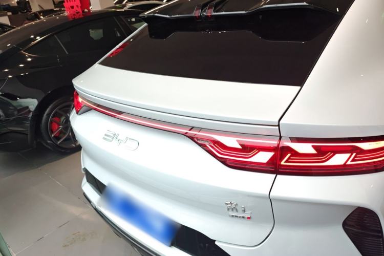 Used BYD Song L EV 2025 Intelligent Driving Version 662 km LiDAR Excellence Edition
