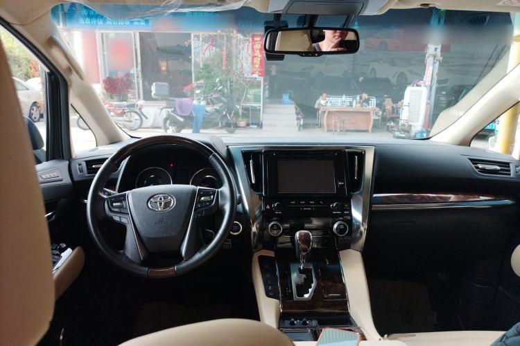 Used Toyota Alphard 2018 Revised Version 3.5L Luxury Edition
