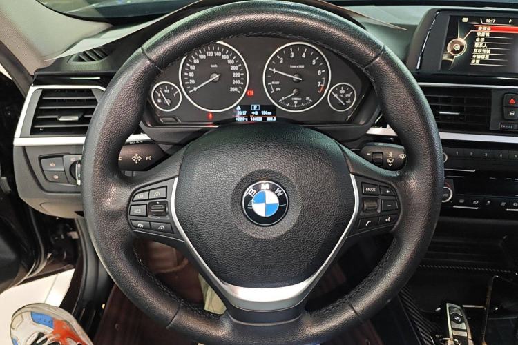 Used BMW 3 Series 2016 320Li Ambition Model
