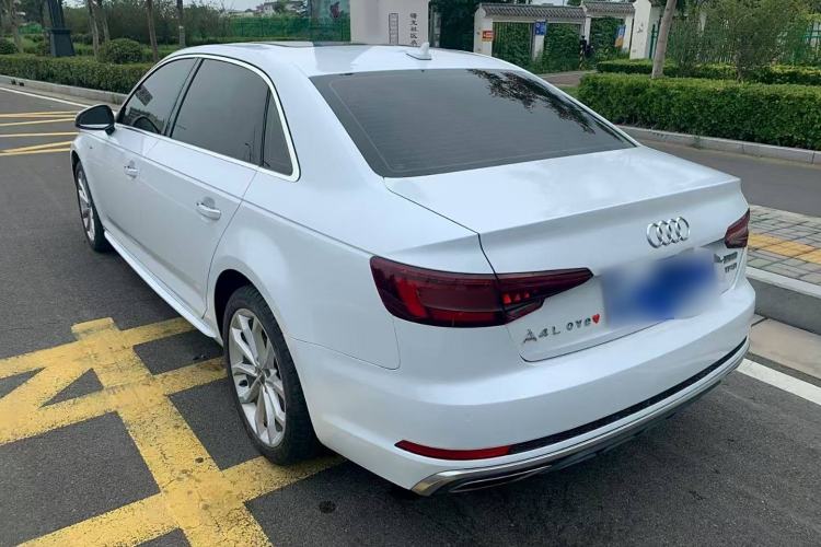 Used Audi A4L 2019 40 TFSI Fashion Edition China VI Emission Standard
