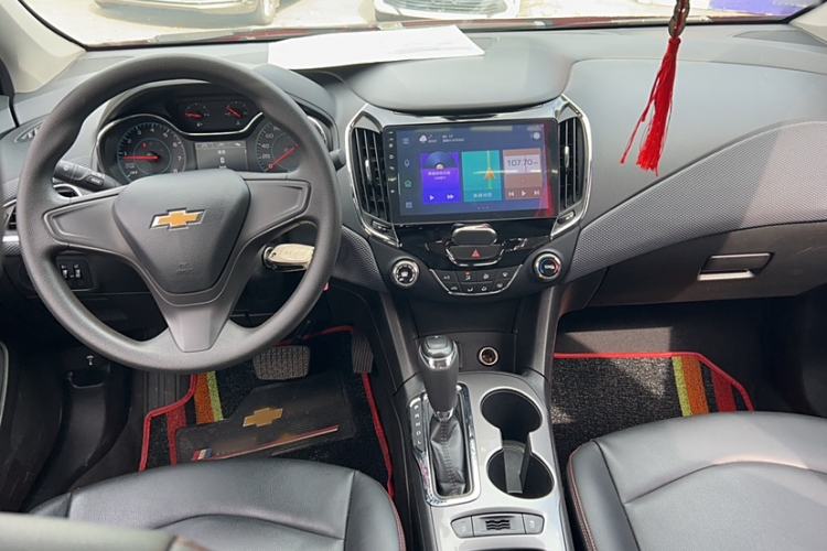 Used Chevrolet Cruze 2018 320 Automatic Pioneer Sunroof Edition
