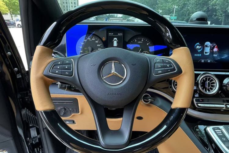 Used Mercedes-Benz Vito 2023 2.0T Elite Version 7 Seats