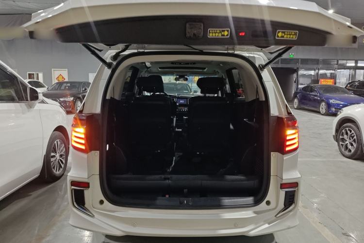 Used Honda Elysion 2019 2.0L Hybrid Luxury Edition
