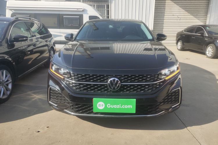 Used Volkswagen Passat 2022 330TSI Starry Elite Edition Custom Version
