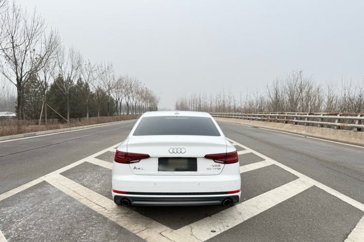 Used Audi A4L 2018 30th Anniversary Edition 40 TFSI Fashion Model

