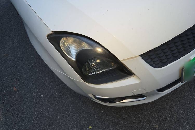 Used Suzuki Swift 2013 1.5L Automatic Standard Edition
