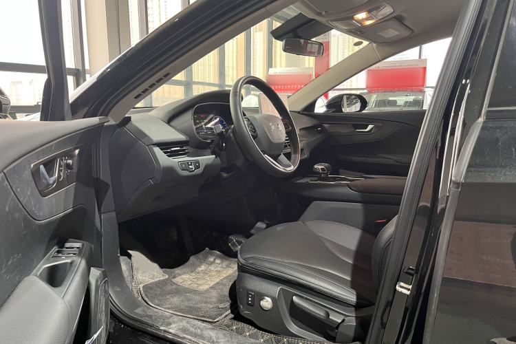 Used Hongqi E-QM5 2023 Base Travel Edition
