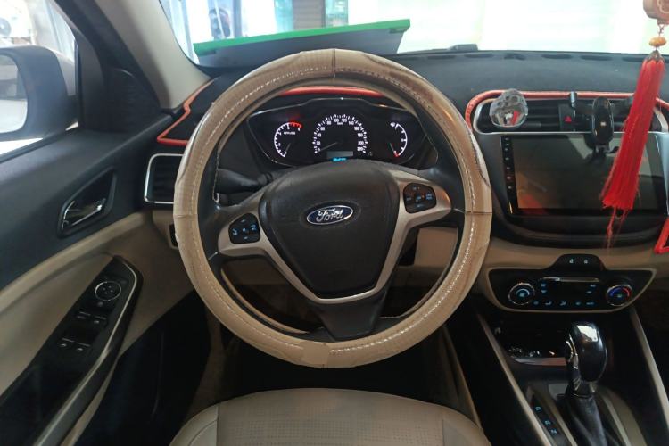 Used Ford Escort 2015 1.5L Automatic Fashion Model