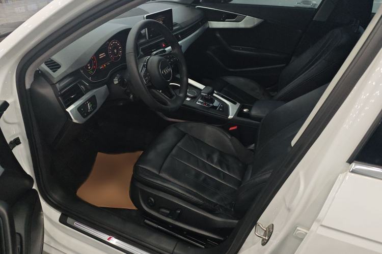 Used Audi A4L 2019 40 TFSI Fashion Edition China VI Emission Standard
