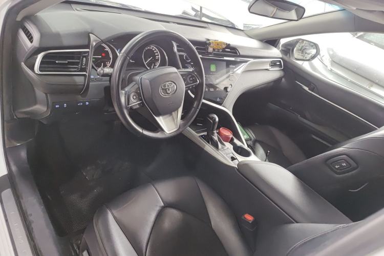 Used Toyota Camry 2018 Dual-Engine 2.5 HG Luxury Edition
