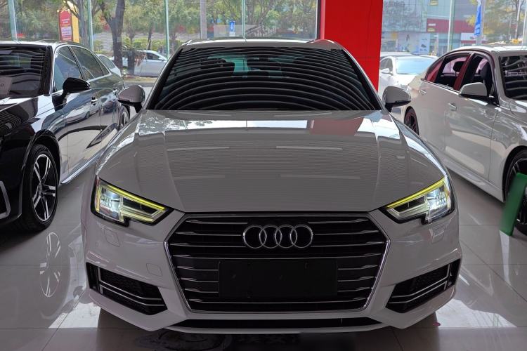 Used Audi A4L 2018 30th Anniversary Edition 40 TFSI Fashion Model