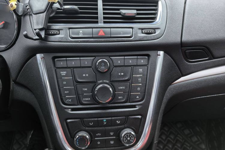 Used Buick Encore 2015 1.4T Automatic Two-Wheel Drive Urban Elite Version
