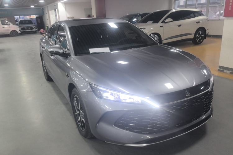 Used BYD Qin L 2025 DM-i Smart Drive 120KM Superior Model
