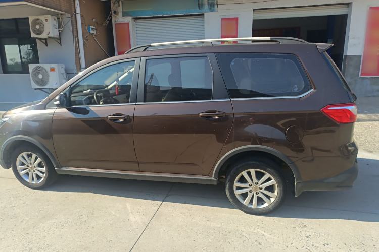 Used  M70 2017 1.5L manual first-class cabin
