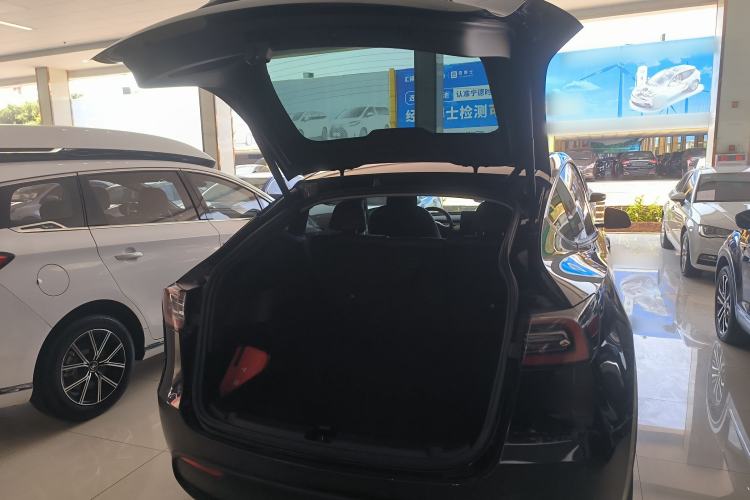 Used Tesla Model Y 2022 Rear-Wheel-Drive Version
