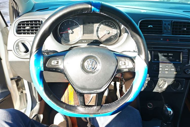 Used Volkswagen Polo 2016 1.6L Automatic Comfort Model
