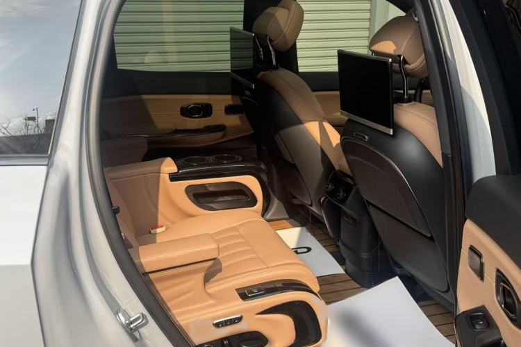 Used Nio ES8 2020 415 km Range 6-Seater Version
