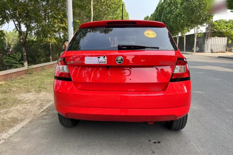 Used Skoda Fabia 2016 1.4L Automatic Car Enjoy Edition
