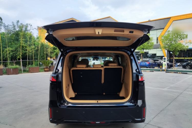 Used VOYAH Dream 2025 PHEV Four-Wheel-Drive Flagship Kunpeng Edition
