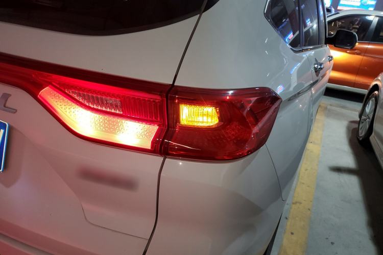 Used Haval M6 2021 PLUS 1.5T DCT Luxury Smart Connectivity Model
