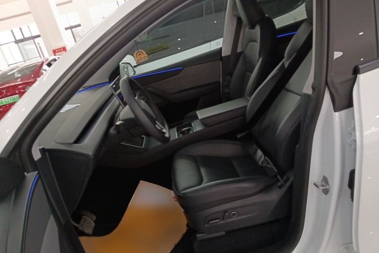 Used Tesla Model Y 2025 Rear-Wheel-Drive Version
