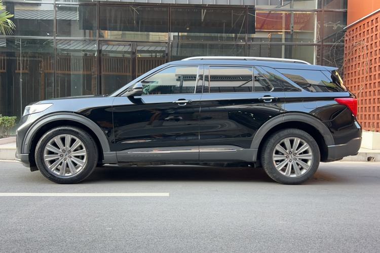 Used Ford Explorer 2020 EcoBoost 285 4x4 Titanium Edition 7-Seater
