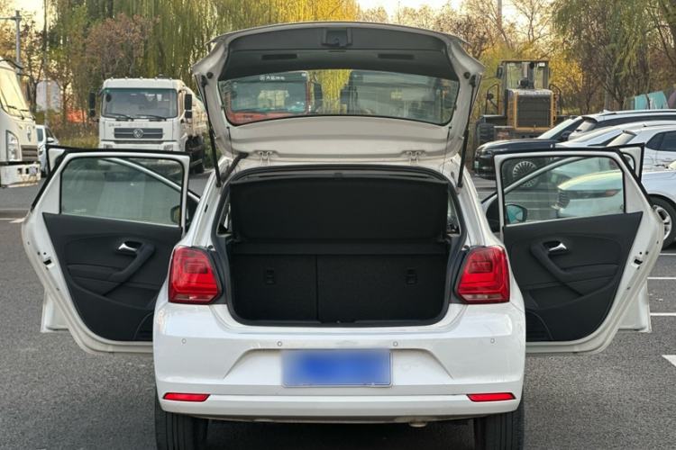 Used Volkswagen Polo 2014 1.4L Automatic Comfort Edition
