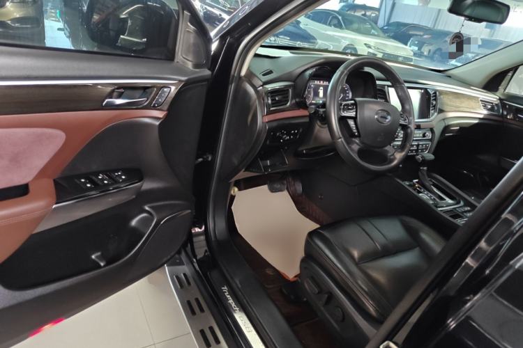 Used GAC Trumpchi GS8 2017 320T Two-Wheel Drive Luxury Smart Connectivity Version (7 Seats)
